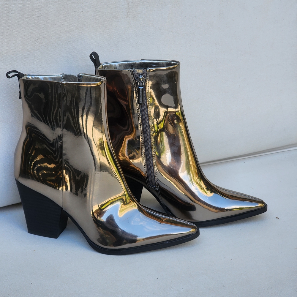 Karl Lagerfeld Paris Women's Keslyn Mirror Metallic Western Booties Size 6